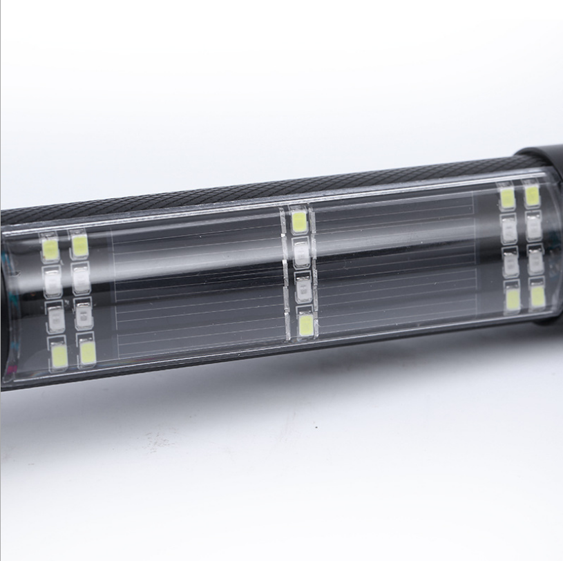 SolarGuard Pro - Solare Survival-Taschenlampe_5-in-1 Notfall-Tool mit Powerbank & Sicherheitshammer-08.png