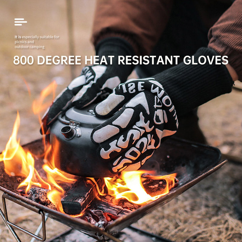 Hochwertige hitzebeständige Handschuhe für sicheres Kochen und Grillen.